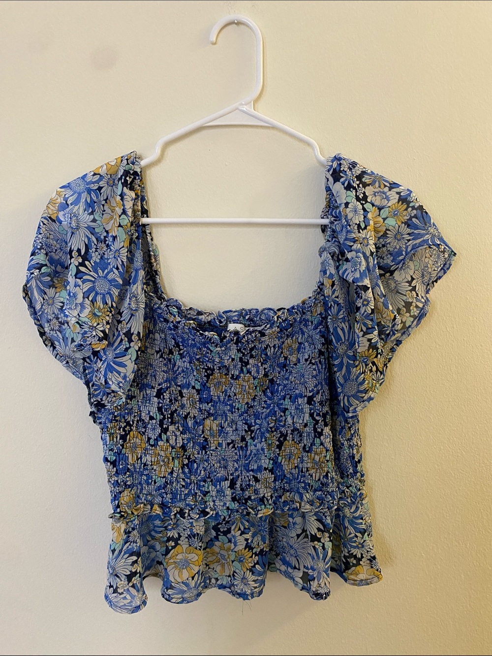 Astr the Label Navy Blue Floral Smocked Peplum Top M